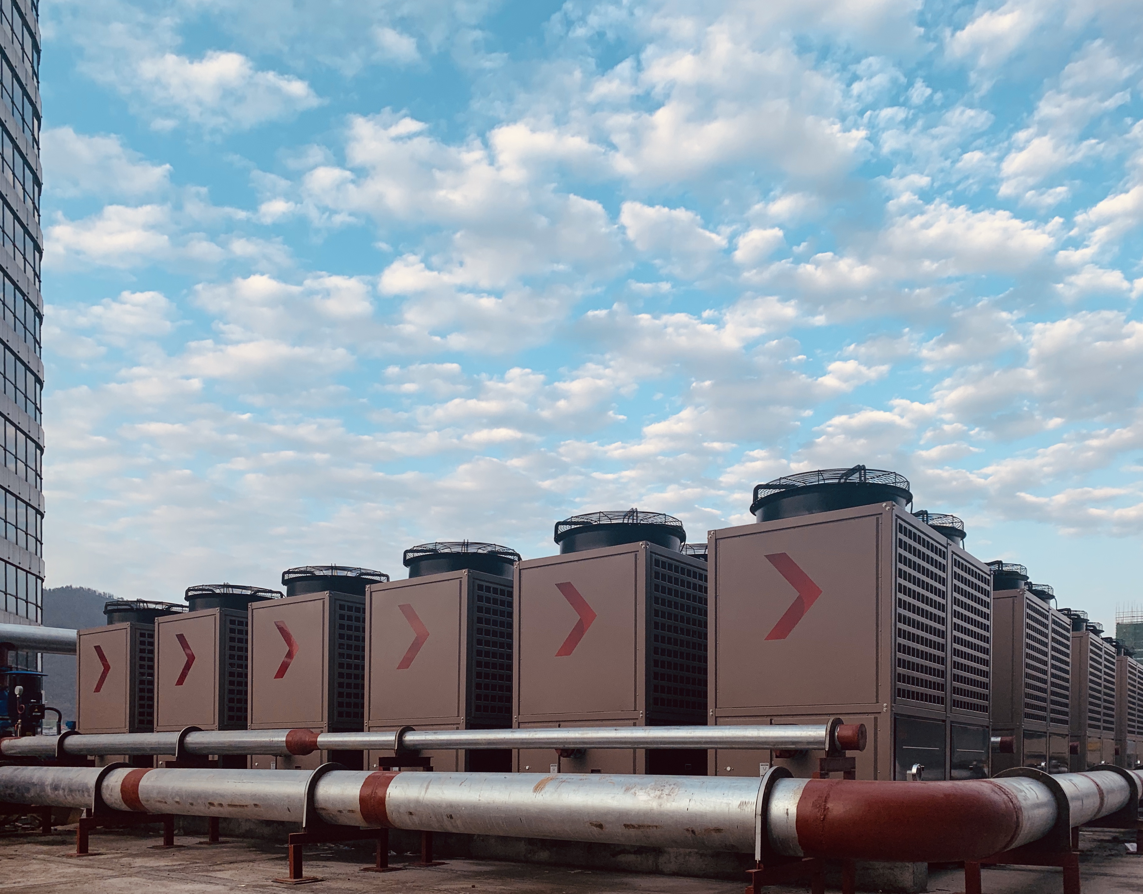 社區供暖鍋爐改造成空氣源熱泵采暖機組 