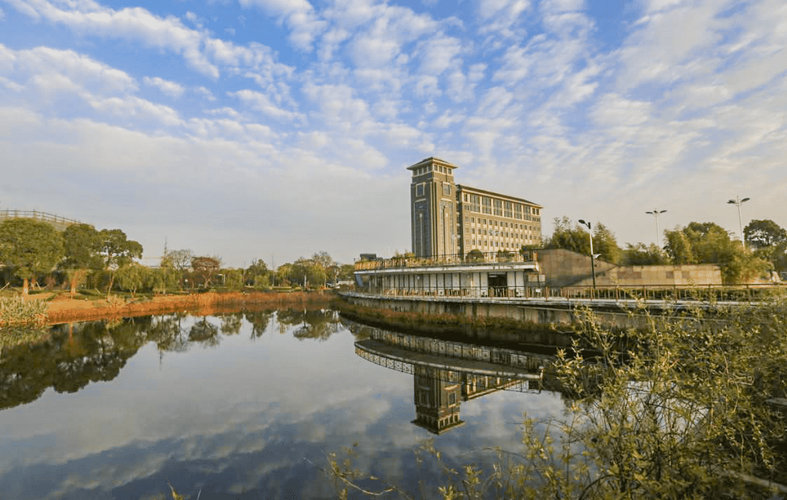 芬尼克茲進駐高等學府，空氣能熱泵成低碳校園主力軍 