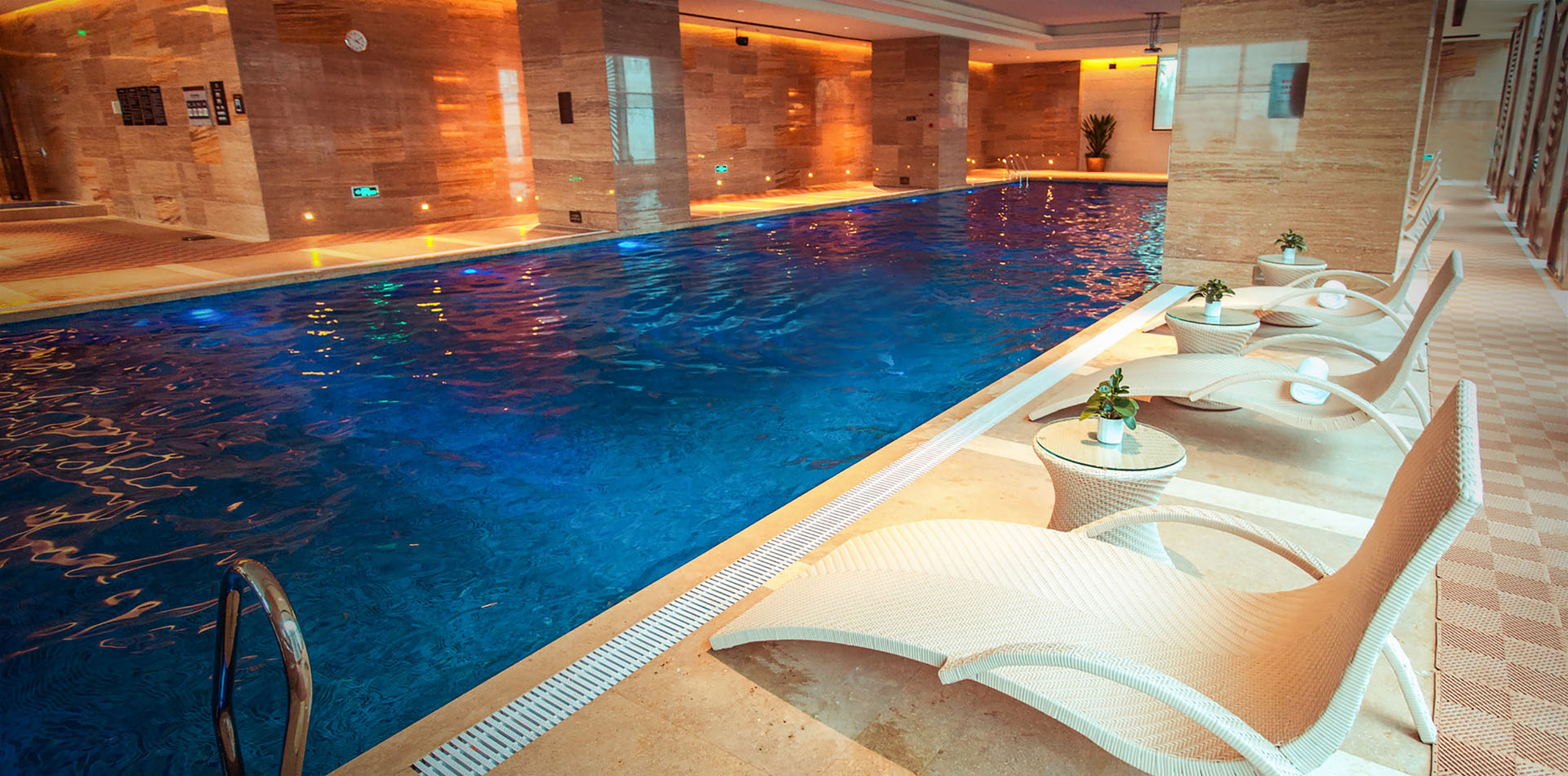 游泳池用什么加熱最好 