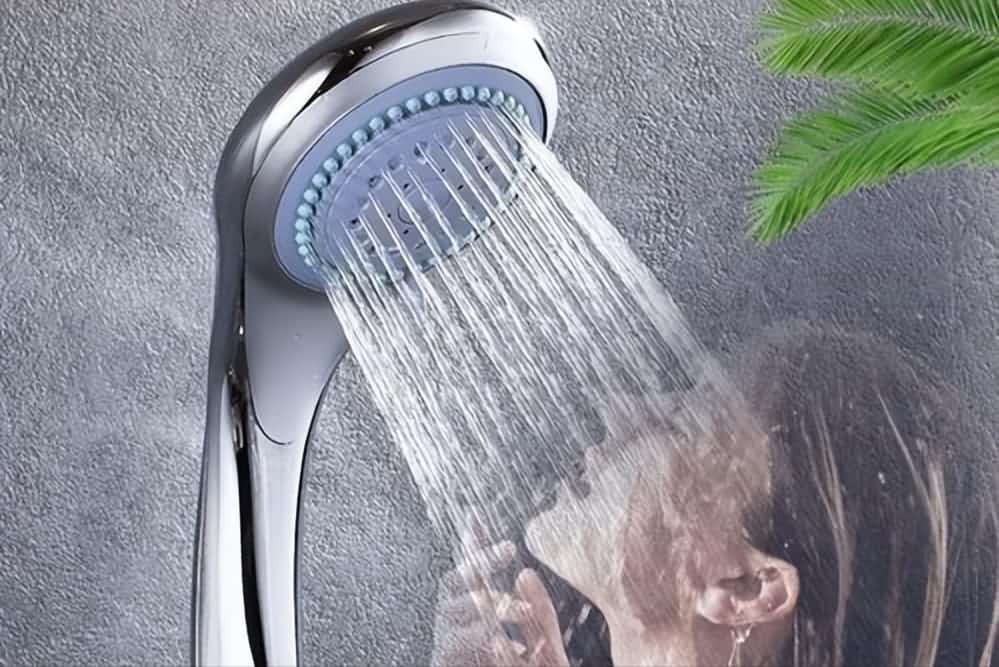 空氣能熱水器很貴，為什么還有很多用戶？ 