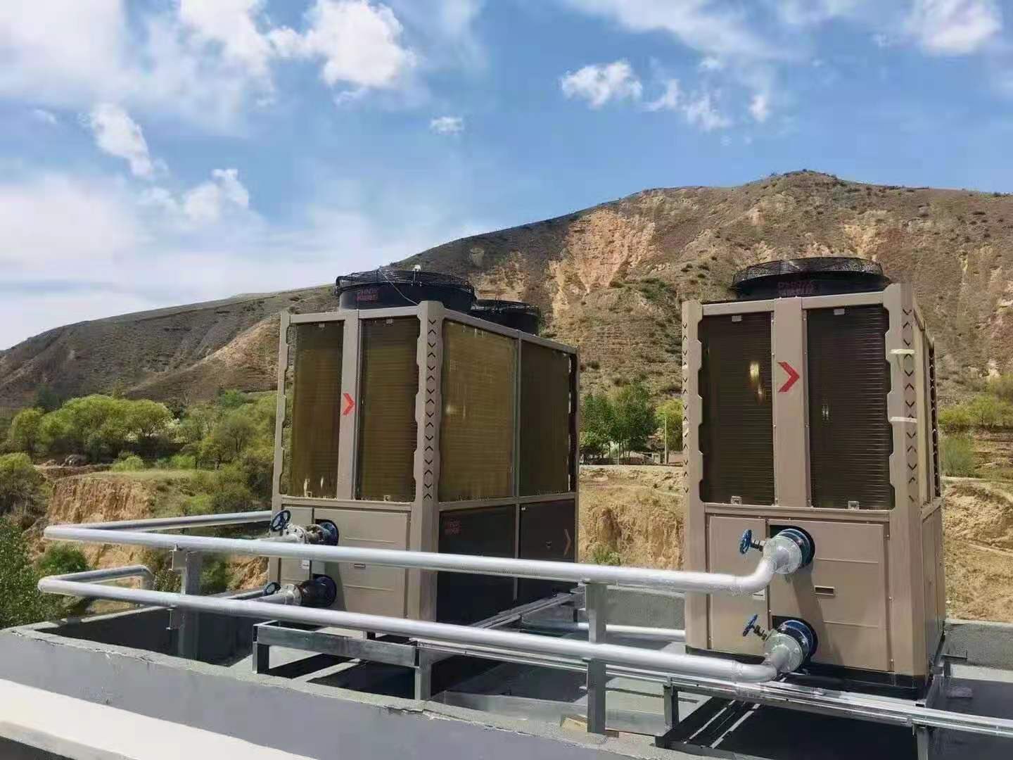 農村煤改電用芬尼空氣源熱泵機組